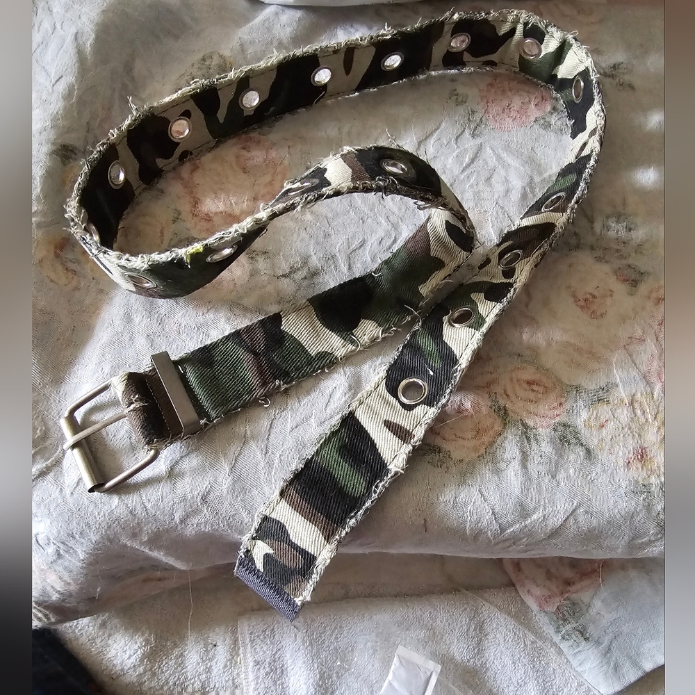 Camouflage Canvas Grommet Belt - Green Camo